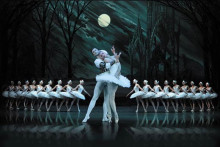 St. Petersburg Ballet - Swan Lake