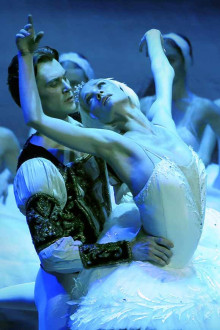 St. Petersburg Ballet - Swan Lake